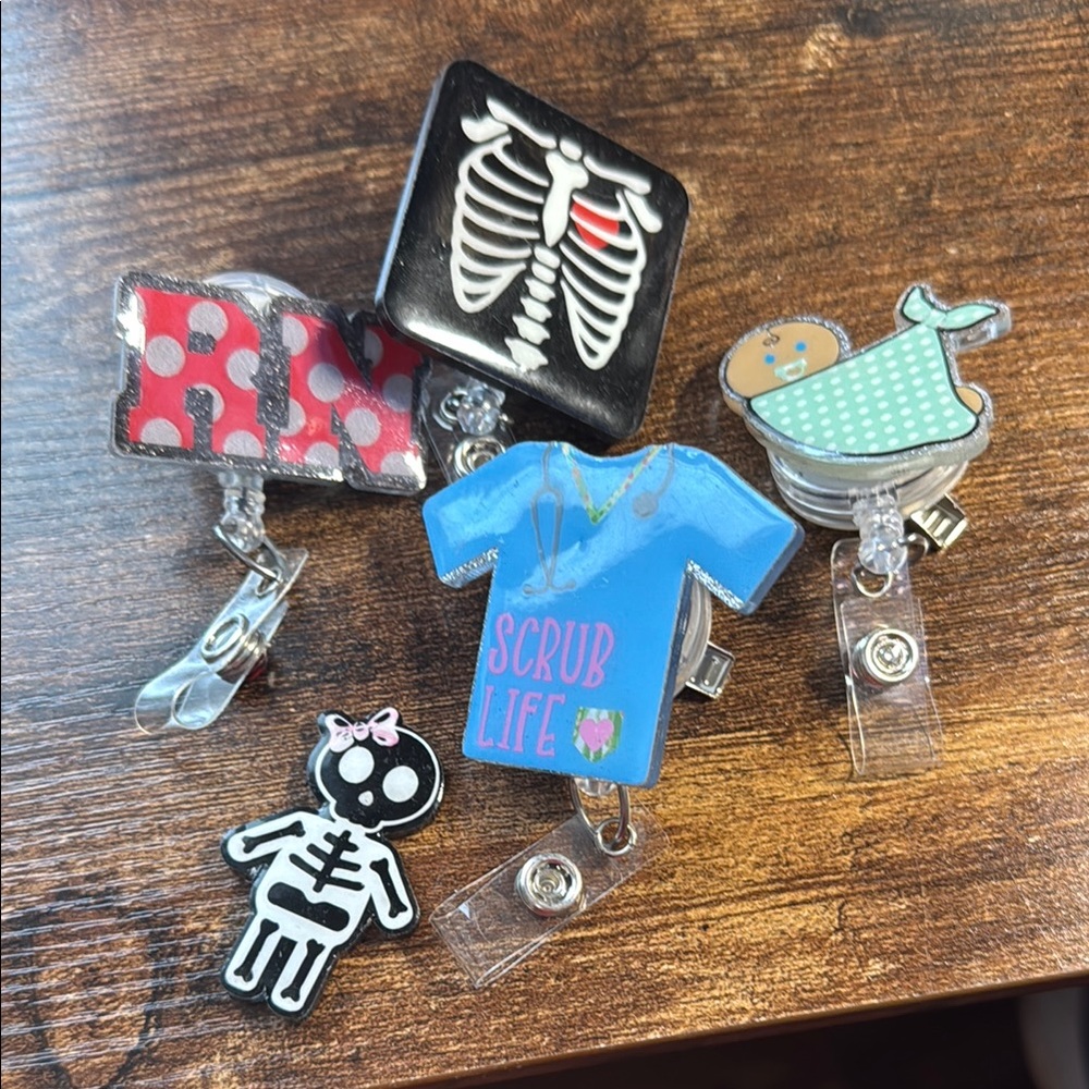 Colorful Badge Reel Set